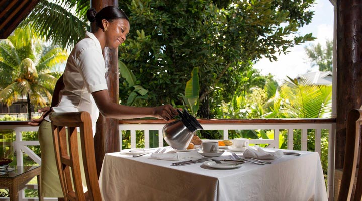 Acajou-Hotel-Resort-Spa-Room-Rum-Balkong-Balcony-Breakfast-Frukost