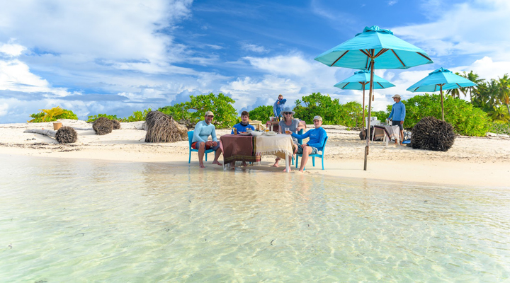 Alphonse-Island-Resort-Outer-Islands-Picknick-picnic