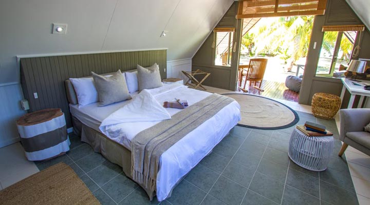 Alphonse-Island-Resort-Room-Bungalow-Bedds-Bed-Beds-2