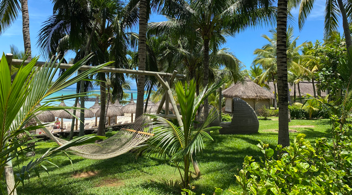 Ambre-Resort-Spa-Hammock-Gunga-Gungan-Strand-Sandstrand-Stranden