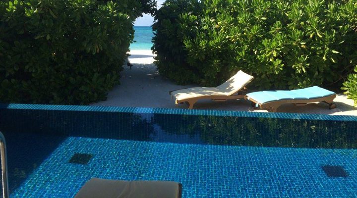 Atmosphere-Kanifushi-MLE-Poolvilla-Pool-Poolview-Beach