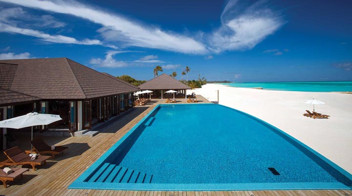 Atmosphere-Kanifushi-Resort-Spa-Sunset-Pool-Pools-Poolen