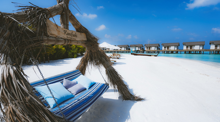 Atmosphere-Kanifushi-Resort-Spa-Swing-Maldivian-Swing-Gunga