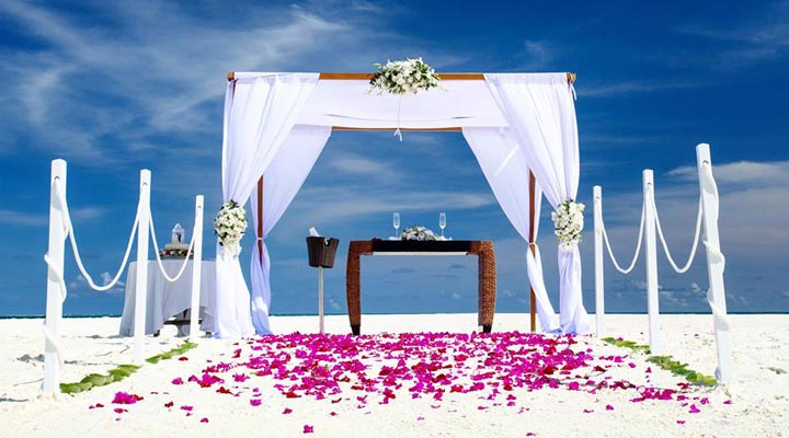 Baros-Wedding-Reneval-of-vows-Package-Sandbank-Sand-Beach-Strand