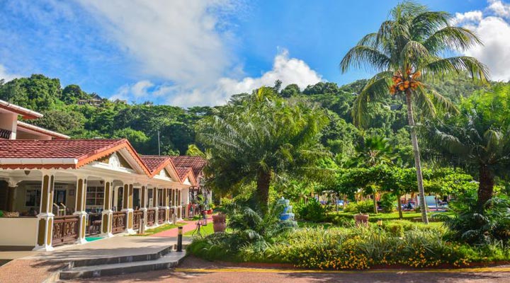 Berjaya-Praslin-Beach-Resort-Entrance