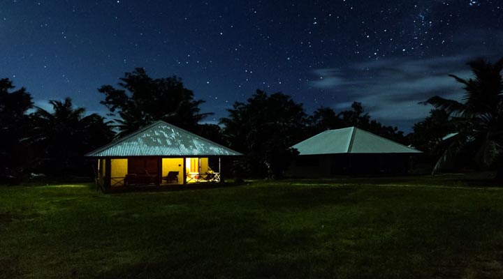 Bird-Island-Lodge-Nights-Night-Natt-Chalet-Bungalow