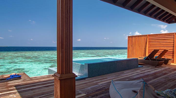 Carpe-Diem-Beach-Resort-Spa-Poolvilla-Vattenvilla-Watervilla-Lagoonvilla-Housereef-Husrev