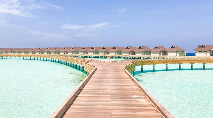 Carpe-Diem-Beach-Resort-Spa-Watervillas-Vattenvillor-Brygga-Pier-Deck