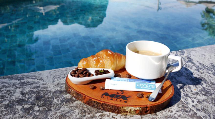 Centra-Phu-Pano-Resort-Spa-Kaffe-Coffee-Pool-Poolen