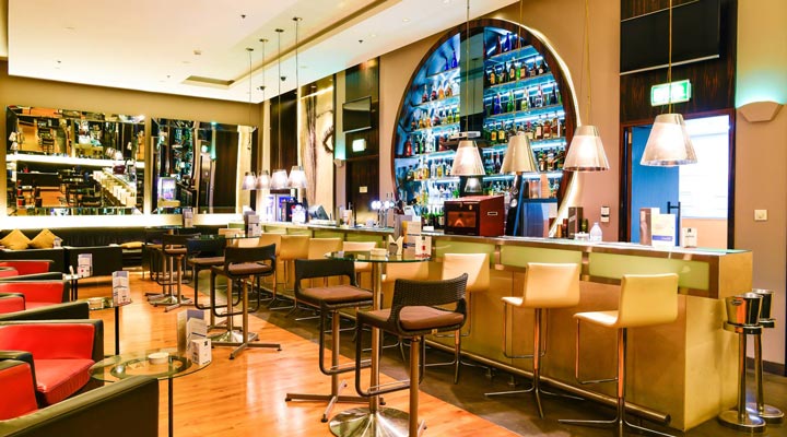 Centro-Barsha-Hotel-by-Rotana-Lounge-Bar-Bars-Drink