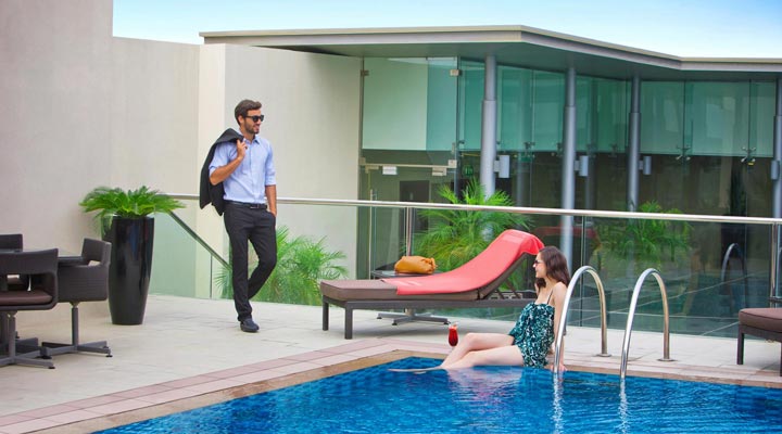 Centro-Barsha-Pool-Pools-Swimmingpool-Deck-Sundeck