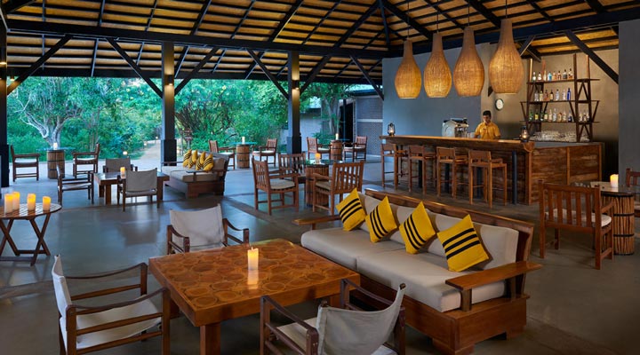 Cinnamon-Wild-Hotel-Yala-Restaurang-Restaurant-Bar-Bars