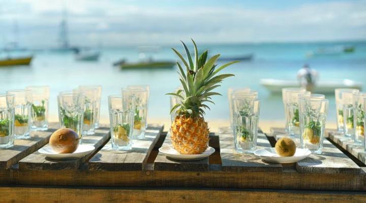 Coin-de-Mire-Hotel-Resort-Spa-Pineapple-Ananans-Drink-Cocktail-Bar