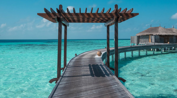 Costance-Moofushi-Resort-Spa-Brygga-Bryggan-Vattenvilla-Vattenvillor