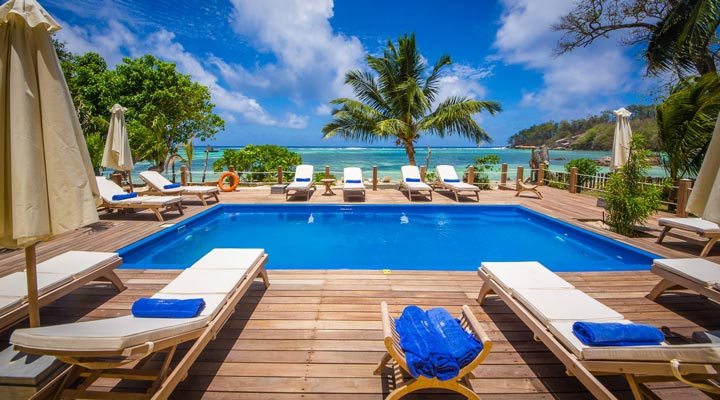 Crown-Beach-Hotel-Mahe-Pools