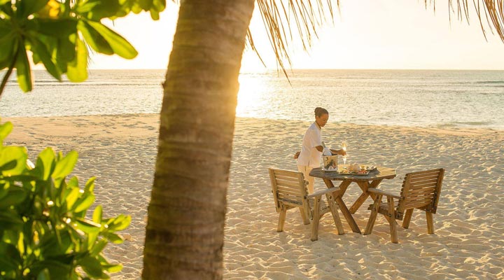 Denis-Island-Private-Lunch-Food-Mat-Beach-Strand-Sand