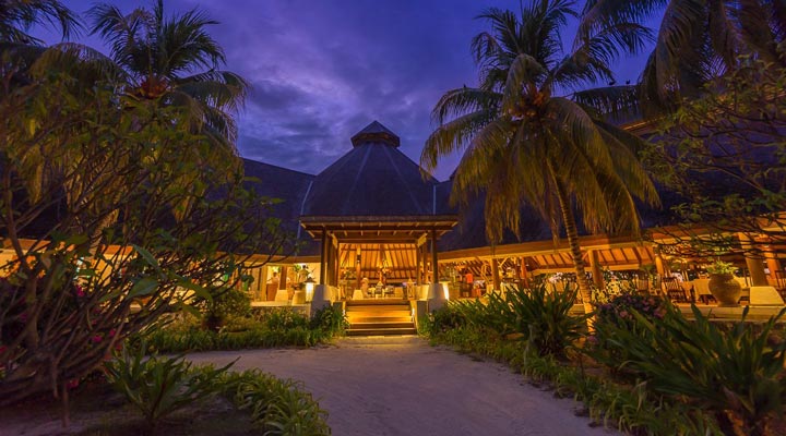 Denis-Private-Island-Night-Natt-Restaurant-Restaurang