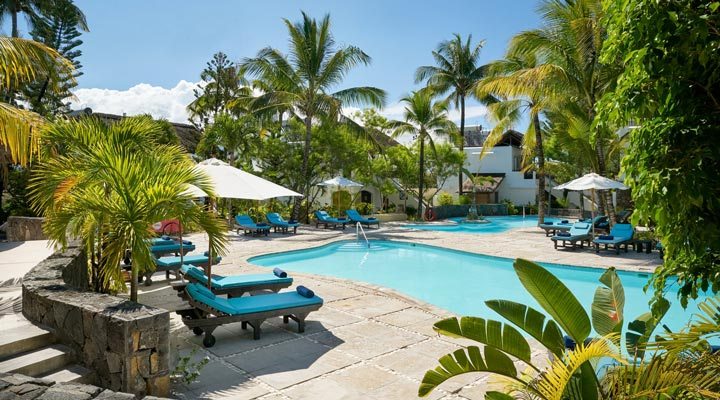 Emeraude-Beach-Pool-Pools-Deck-Palm-Coconut