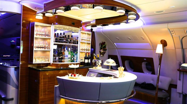 Emirates-A380-Firstclassbar