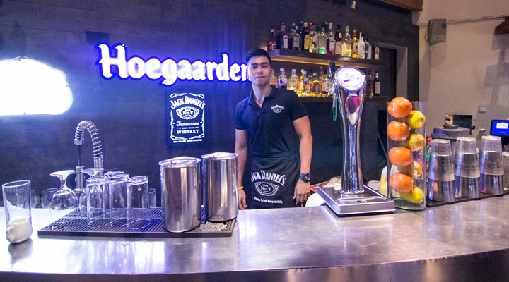 F1-Hotel-Hotell-Manila-Bar-Bars-Drink-Cocktail