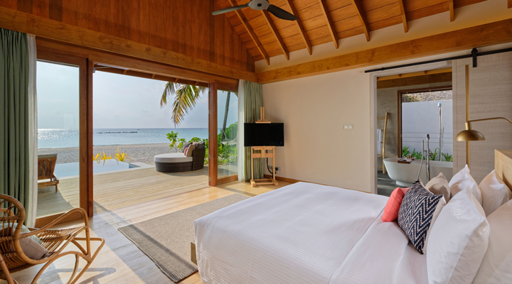 Faarufushi-Beachvillorna-Beachvilla-Poolvilla