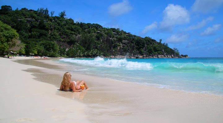 Four-Seasons-Resort-Spa-Seychelles-Beach-Strand-Lagoon-Lagun-Sand