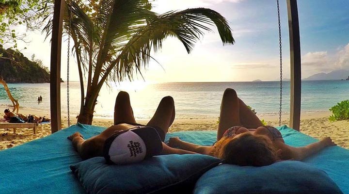 Four-Seasons-Seychelles-Sunset-Solnedgang-Beds-Bed