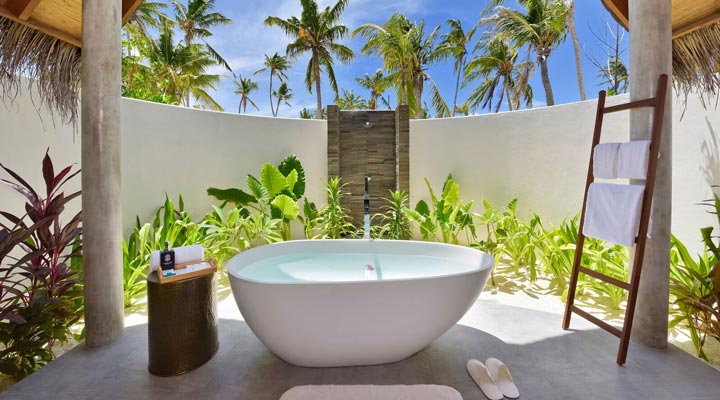 Fushifaru-Beach-Villa-Bath-Bad-Bathroom