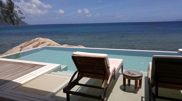 Hilton-Northolme-Plunge-Pool-Deck-View-Sea