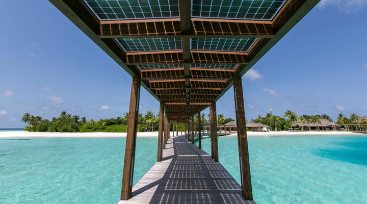 Hurawalhi-Island-Resort-Spa-Bridge-Pier-Arrival-Pier-Suncell-Solcell-Solceller