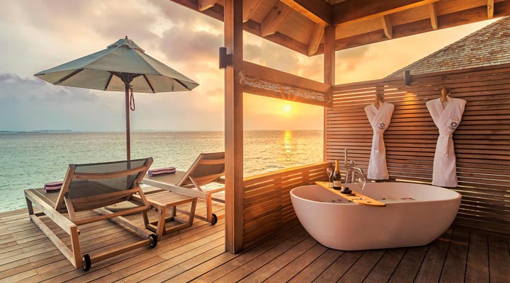 Hurawalhi-Island-Resort-Spa-Deck-Sunset-Watervilla-Oceanvilla