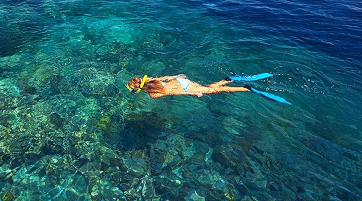 Hurawalhi-Snorkeling