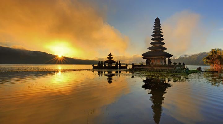 Indonesien-Temple-Bali-Sunset