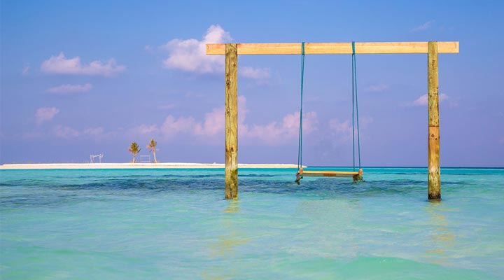 Innahura-Resort-Spa-Sandbank-Swing-Gunga-Sand-Lagun