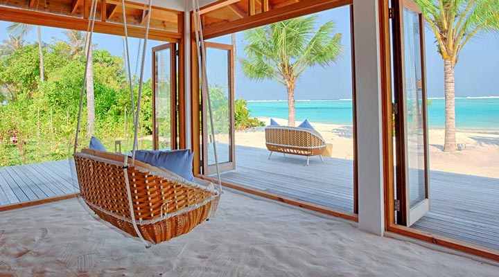 Innahura-Resort-Spa-Swing-Gunga-Chair-Stol