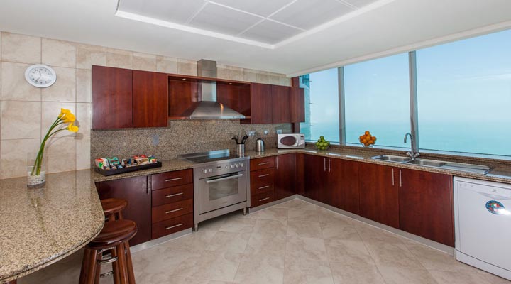 JA-Oasis-Beach-Tower-Kitchen