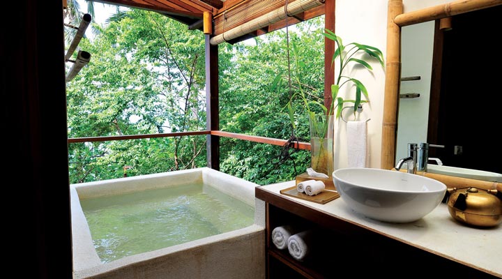 Japamala-Resort-Spa-Tioman-Island-Chalets-Bathroom-Badrum-Spa-Jacuzzi-Badkar-Bathtube