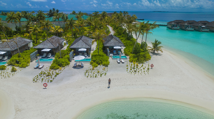 Kagi-Spa-Island-Beachpoolvilla-Beachpoolvillan-strand-stranden-sand-lagun