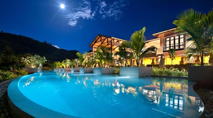 Kempinski-Seychelles-Resort-Spa-Pool-Pools-Pooldeck-Nights-Natt-Night