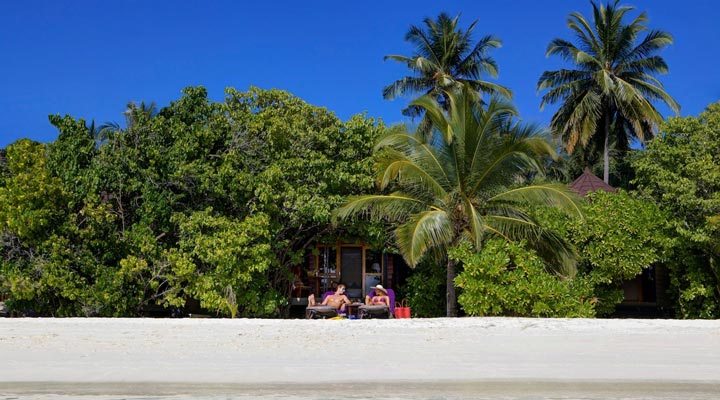 Komandoo-Beach-Villa-Green-Sand