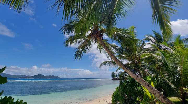 La-Digue-Island-Lodge-Beach-Strand-Stranden-Sand