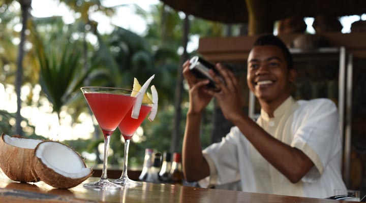 La-Pirogue-Resort-Spa-Hotel-Hotell-Drink-Cocktail-Coconut-Kokosnot