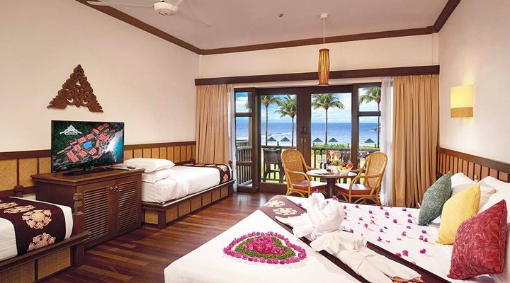 Laguna-Rooms-Bed-View