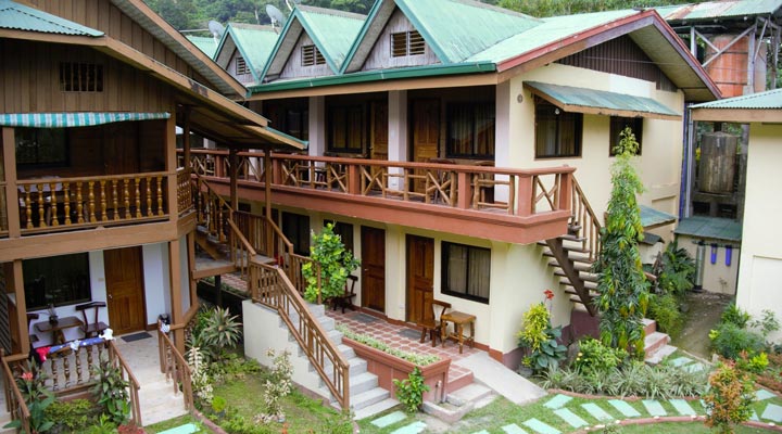 Lally-Abet-Palawan-El-Nido-Chalets-Chalet-Garden