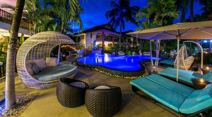 Le-Duc-Praslin-Resort-Hotel-Hotell-Spa-Night-Natt-Pool-Sunbed