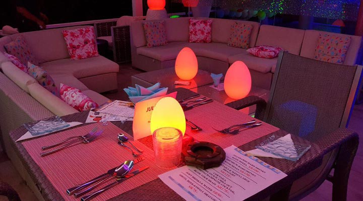 Le-Duc-Praslin-Resort-Spa-Food-Dinner-Restaurant-Restaurang