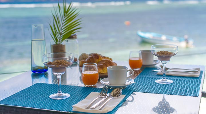 Le-Nautique-Luxury-Waterfront-Hotel-Breakfast-Frukost-Restaurang-Restaurant-Bread