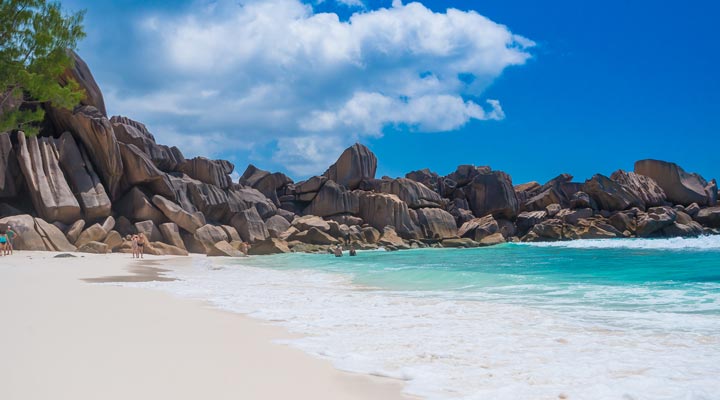 Le-Nautique-Luxury-Waterfront-Hotel-Grand-Anse-Beach-Strand-La-Digue-Ladigue