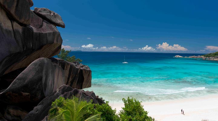 Le-Nautique-Luxury-Waterfront-Hotel-La-Digue-Beach-Strand-Sand-Lagoon-Sea-Hav-Ocean