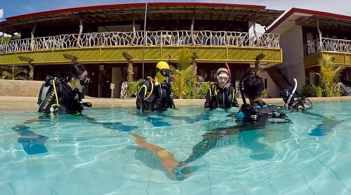 Malapascua-Exotic-Island-Dive-Resort-Dyk-Dyka-Dykning-Certifikat